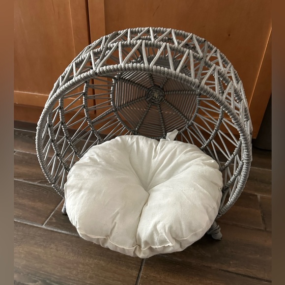 Pet bed
